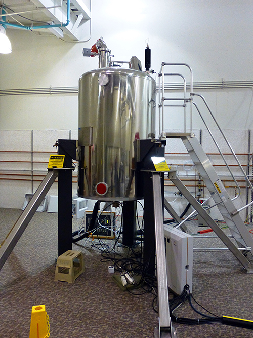 The 800 MHz NMR Spectrometer